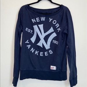 Women’s NY Yankee sweater